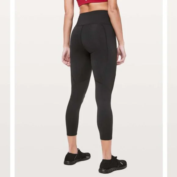 NWOT Lululemon To The Beat Tight (Everlux) 24" Black, size 4 - Picture 2 of 9